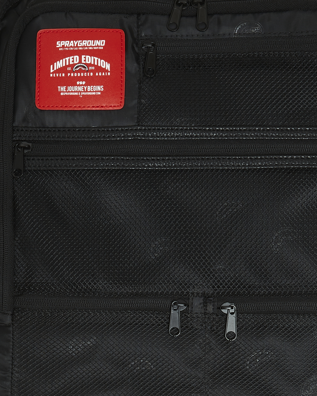 LENTICULAR EFFECTS SOFT SHELL CARRY-ON LUGGAGE